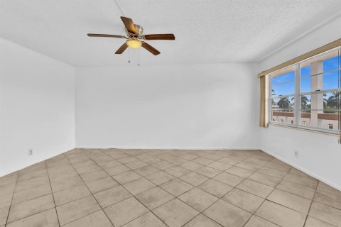 Copropriété à louer à Boca Raton, Floride: 2 chambres, 79.99 m2 № 2390598 - photo 21