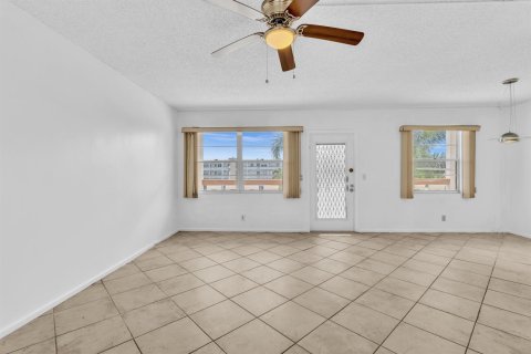 Copropriété à louer à Boca Raton, Floride: 2 chambres, 79.99 m2 № 2390598 - photo 24