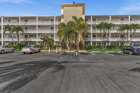 Copropriété à louer à Boca Raton, Floride: 2 chambres, 79.99 m2 № 2390598 - photo 11