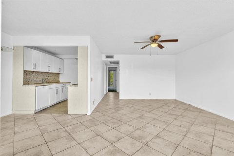 Copropriété à louer à Boca Raton, Floride: 2 chambres, 79.99 m2 № 2390598 - photo 20