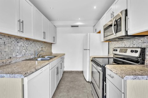 Copropriété à louer à Boca Raton, Floride: 2 chambres, 79.99 m2 № 2390598 - photo 30