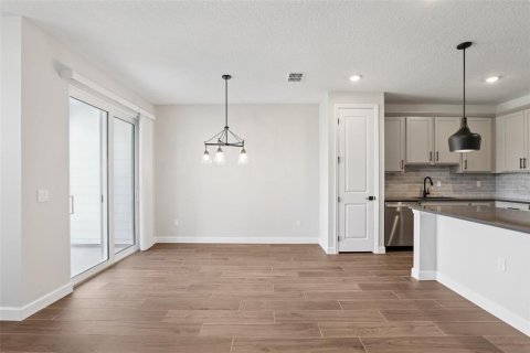 Townhouse in Tampa, Florida 3 bedrooms, 150.41 sq.m. № 1798692 - photo 7