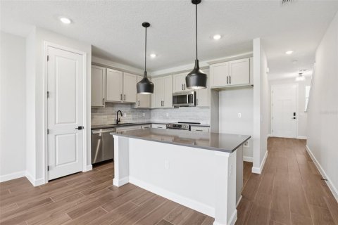 Townhouse in Tampa, Florida 3 bedrooms, 150.41 sq.m. № 1798692 - photo 8