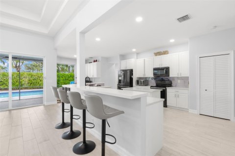 Villa ou maison à vendre à Boynton Beach, Floride: 5 chambres, 307.51 m2 № 2068174 - photo 10
