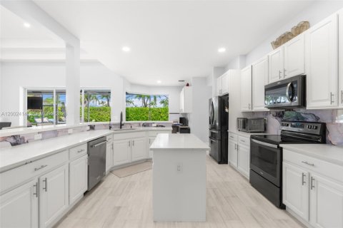 Villa ou maison à vendre à Boynton Beach, Floride: 5 chambres, 307.51 m2 № 2068174 - photo 8