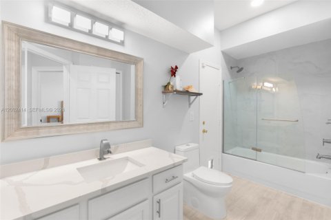 Villa ou maison à vendre à Boynton Beach, Floride: 5 chambres, 307.51 m2 № 2068174 - photo 23