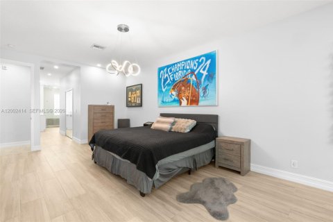 Villa ou maison à vendre à Boynton Beach, Floride: 5 chambres, 307.51 m2 № 2068174 - photo 19