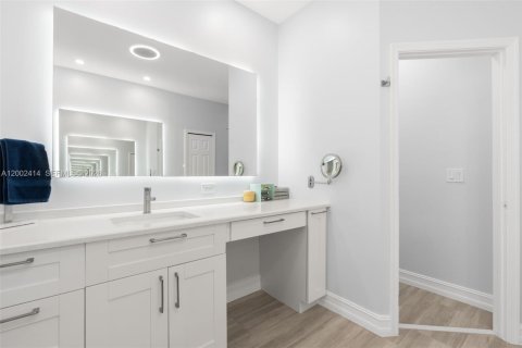 Villa ou maison à vendre à Boynton Beach, Floride: 5 chambres, 307.51 m2 № 2068174 - photo 25