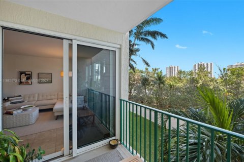 Condominio en venta en Aventura, Florida, 2 dormitorios, 116.78 m2 № 1415381 - foto 9