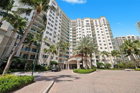 Condominio en venta en Aventura, Florida, 2 dormitorios, 116.78 m2 № 1415381 - foto 22