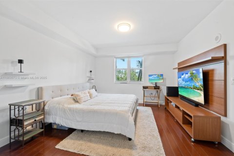 Condominio en venta en Aventura, Florida, 2 dormitorios, 116.78 m2 № 1415381 - foto 12