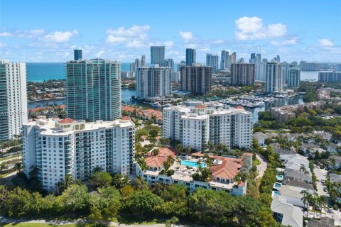 Condominio en venta en Aventura, Florida, 2 dormitorios, 116.78 m2 № 1415381 - foto 28