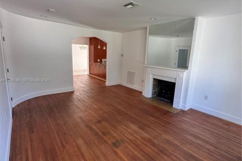 Снять в аренду виллу или дом в Майами, Флорида 4 спальни, 212.75м2, № 1988373 - фото 2