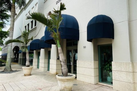 Condominio en venta en Coral Gables, Florida, 1 dormitorio, 71.53 m2 № 1943686 - foto 1