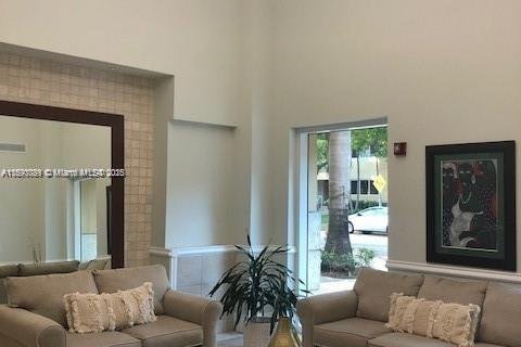 Condominio en venta en Coral Gables, Florida, 1 dormitorio, 71.53 m2 № 1943686 - foto 6