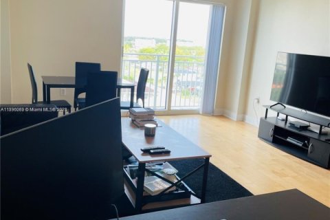 Condominio en venta en Coral Gables, Florida, 1 dormitorio, 71.53 m2 № 1943686 - foto 9