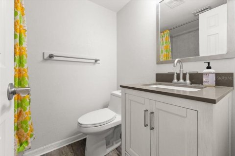 Condominio en alquiler en Daytona Beach, Florida, 2 dormitorios, 75.44 m2 № 1917383 - foto 9