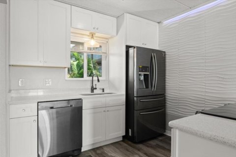 Condominio en alquiler en Daytona Beach, Florida, 2 dormitorios, 75.44 m2 № 1917383 - foto 5