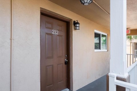 Condominio en alquiler en Daytona Beach, Florida, 2 dormitorios, 75.44 m2 № 1917383 - foto 11