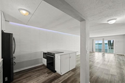 Condominio en alquiler en Daytona Beach, Florida, 2 dormitorios, 75.44 m2 № 1917383 - foto 3