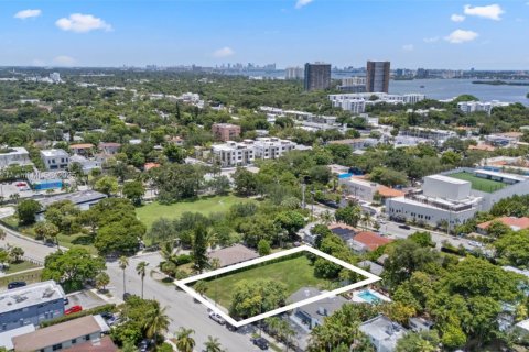 Terreno en venta en Miami, Florida № 1847600 - foto 11