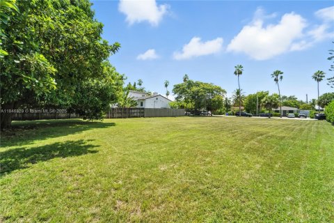 Terreno en venta en Miami, Florida № 1847600 - foto 15