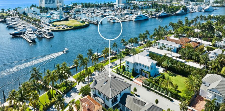 Villa ou maison à Fort Lauderdale, Floride 7 chambres, 649.39 m2 № 582710