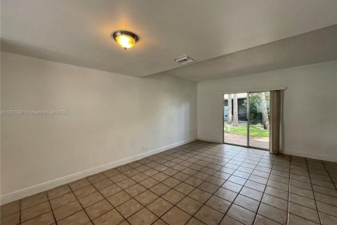 Touwnhouse à louer à Pompano Beach, Floride: 2 chambres, 96.62 m2 № 1798956 - photo 9