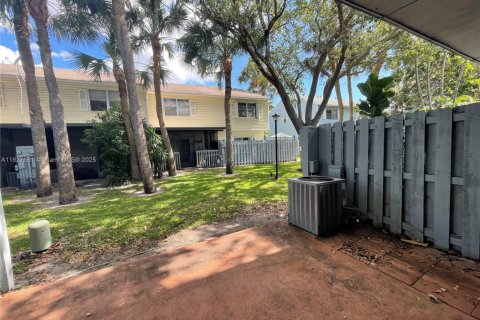 Touwnhouse à louer à Pompano Beach, Floride: 2 chambres, 96.62 m2 № 1798956 - photo 14