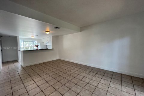 Touwnhouse à louer à Pompano Beach, Floride: 2 chambres, 96.62 m2 № 1798956 - photo 6