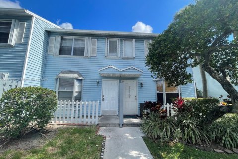 Touwnhouse à louer à Pompano Beach, Floride: 2 chambres, 96.62 m2 № 1798956 - photo 3