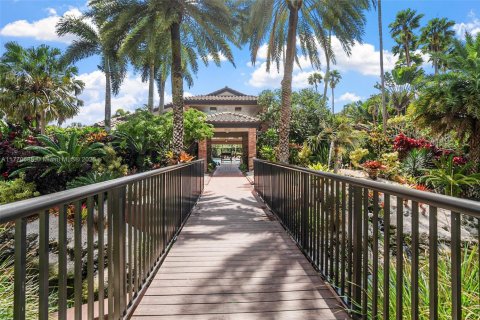 House in Cooper City, Florida 4 bedrooms, 207.82 sq.m. № 1700735 - photo 28