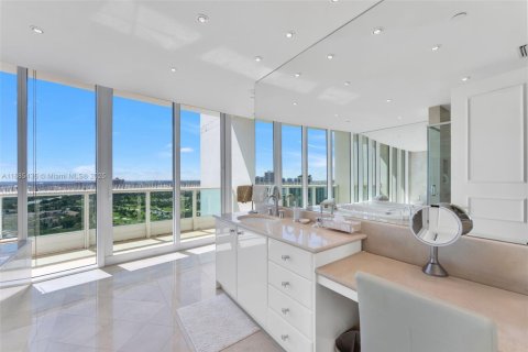 Copropriété à vendre à Aventura, Floride: 5 chambres, 378.11 m2 № 1933922 - photo 11