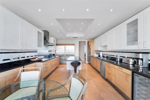 Copropriété à vendre à Aventura, Floride: 5 chambres, 378.11 m2 № 1933922 - photo 22