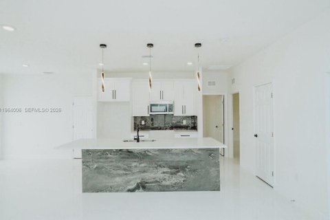 Villa ou maison à vendre à Lehigh Acres, Floride: 4 chambres № 2025547 - photo 6