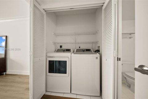 Copropriété à louer à Miami Beach, Floride: 2 chambres, 100.33 m2 № 2044038 - photo 10