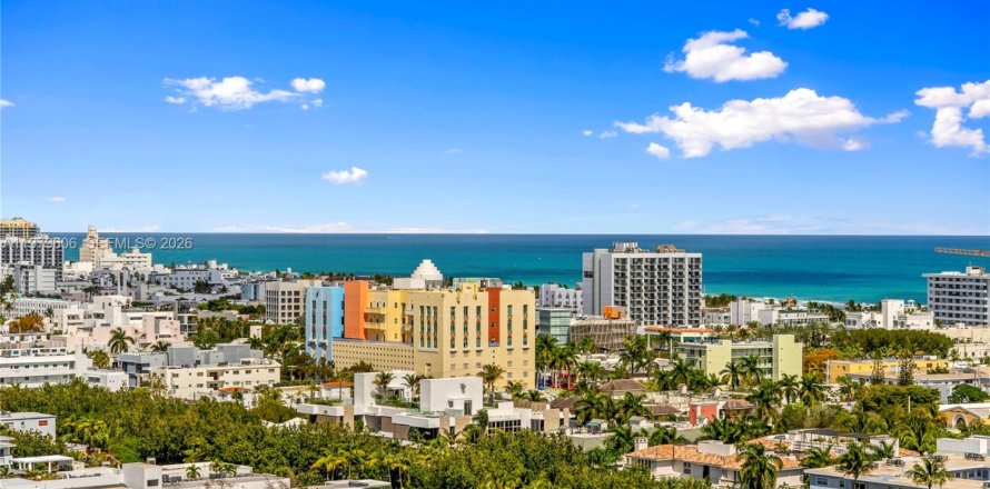 Condo à Miami Beach, Floride, 2 chambres  № 2044038