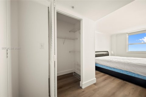 Copropriété à louer à Miami Beach, Floride: 2 chambres, 100.33 m2 № 2044038 - photo 12