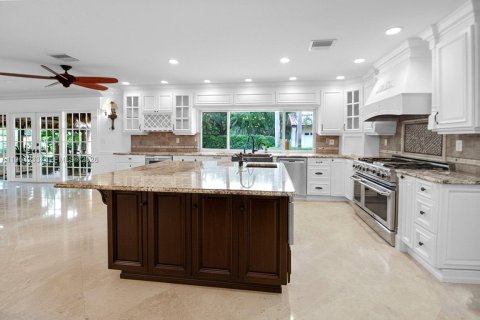 Купить виллу или дом в Пальметто-Бей, Флорида 6 спален, 297.29м2, № 2017434 - фото 9