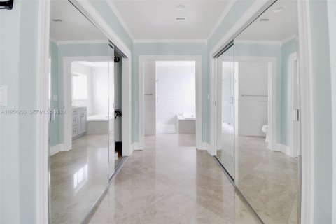 Купить виллу или дом в Пальметто-Бей, Флорида 6 спален, 297.29м2, № 2017434 - фото 25