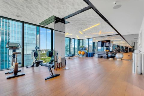 Copropriété à louer à Miami, Floride: 1 chambre, 72.19 m2 № 2385337 - photo 2