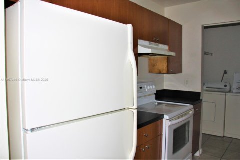 Copropriété à vendre à Lauderhill, Floride: 2 chambres, 99.41 m2 № 1882607 - photo 5