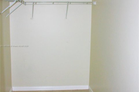 Copropriété à vendre à Lauderhill, Floride: 2 chambres, 99.41 m2 № 1882607 - photo 6