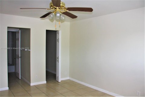 Copropriété à vendre à Lauderhill, Floride: 2 chambres, 99.41 m2 № 1882607 - photo 8