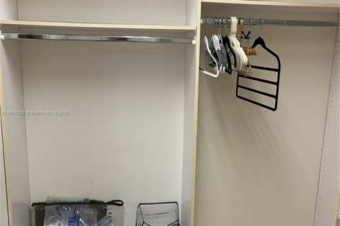 Condominio en venta en Pembroke Pines, Florida, 2 dormitorios, 142.42 m2 № 1972855 - foto 20