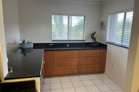 Condominio en venta en Pembroke Pines, Florida, 2 dormitorios, 142.42 m2 № 1972855 - foto 4