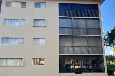 Condominio en venta en Pembroke Pines, Florida, 2 dormitorios, 142.42 m2 № 1972855 - foto 29