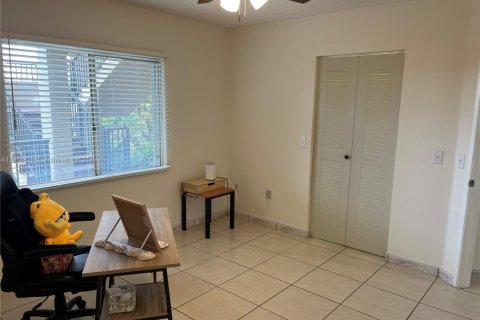 Condominio en venta en Pembroke Pines, Florida, 2 dormitorios, 142.42 m2 № 1972855 - foto 7