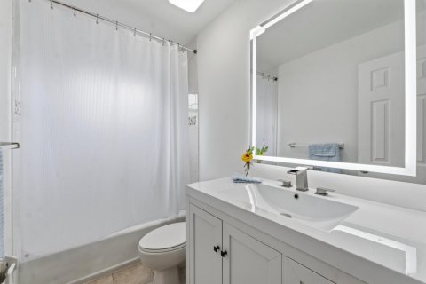 Casa en venta en Fort Lauderdale, Florida, 3 dormitorios, 145.3 m2 № 2309590 - foto 19