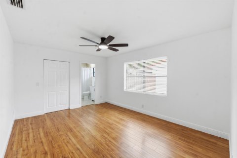 Casa en venta en Fort Lauderdale, Florida, 3 dormitorios, 145.3 m2 № 2309590 - foto 13